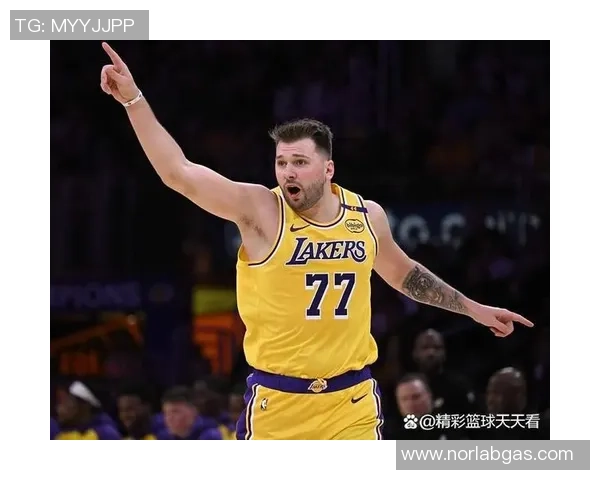 詹姆斯赛后盛赞东契奇里程碑成就八村塁雷迪克同庆胜利时刻 詹姆斯赛后盛赞东契奇里程碑成就八村塁雷迪克同庆胜利时刻